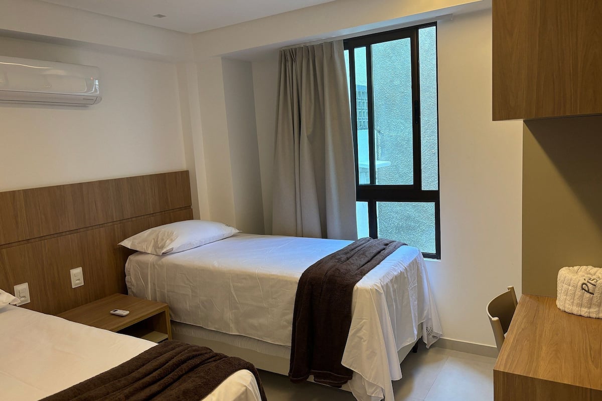 全景公寓 | 1 多间卧室、遮光窗帘、熨斗/熨衣板、免费 WiFi