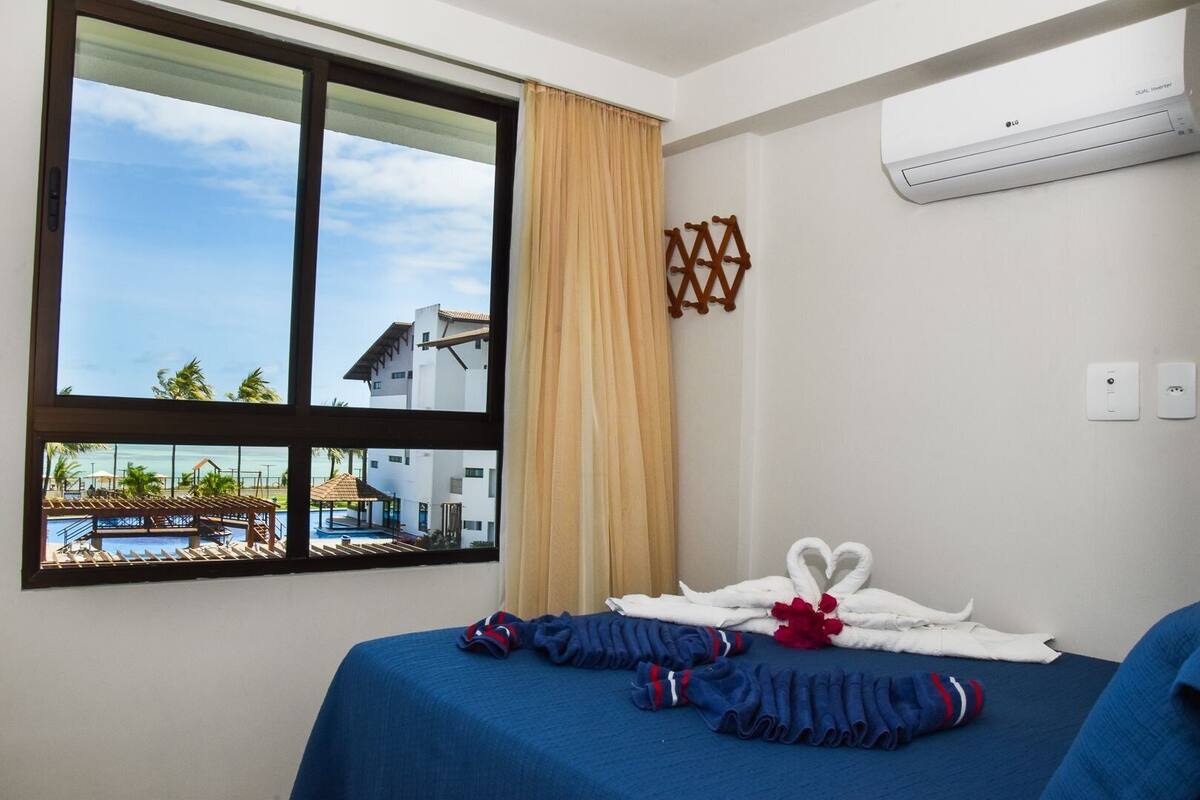 Apartment | Premium bedding, blackout drapes, iron/ironing board, cribs (free)
