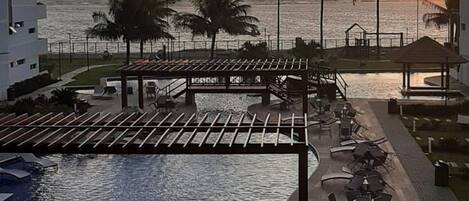 Eenvoudig appartement | Zwembad | Een buitenzwembad