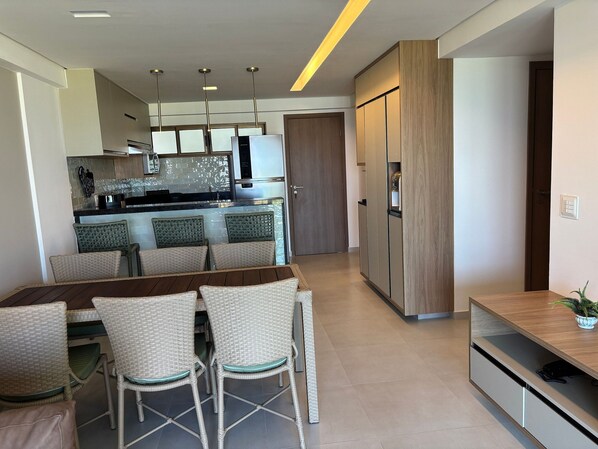 Apartment | Dining