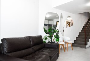 Apartamento | Área de estar | TV 50 polegadas com canais digitais