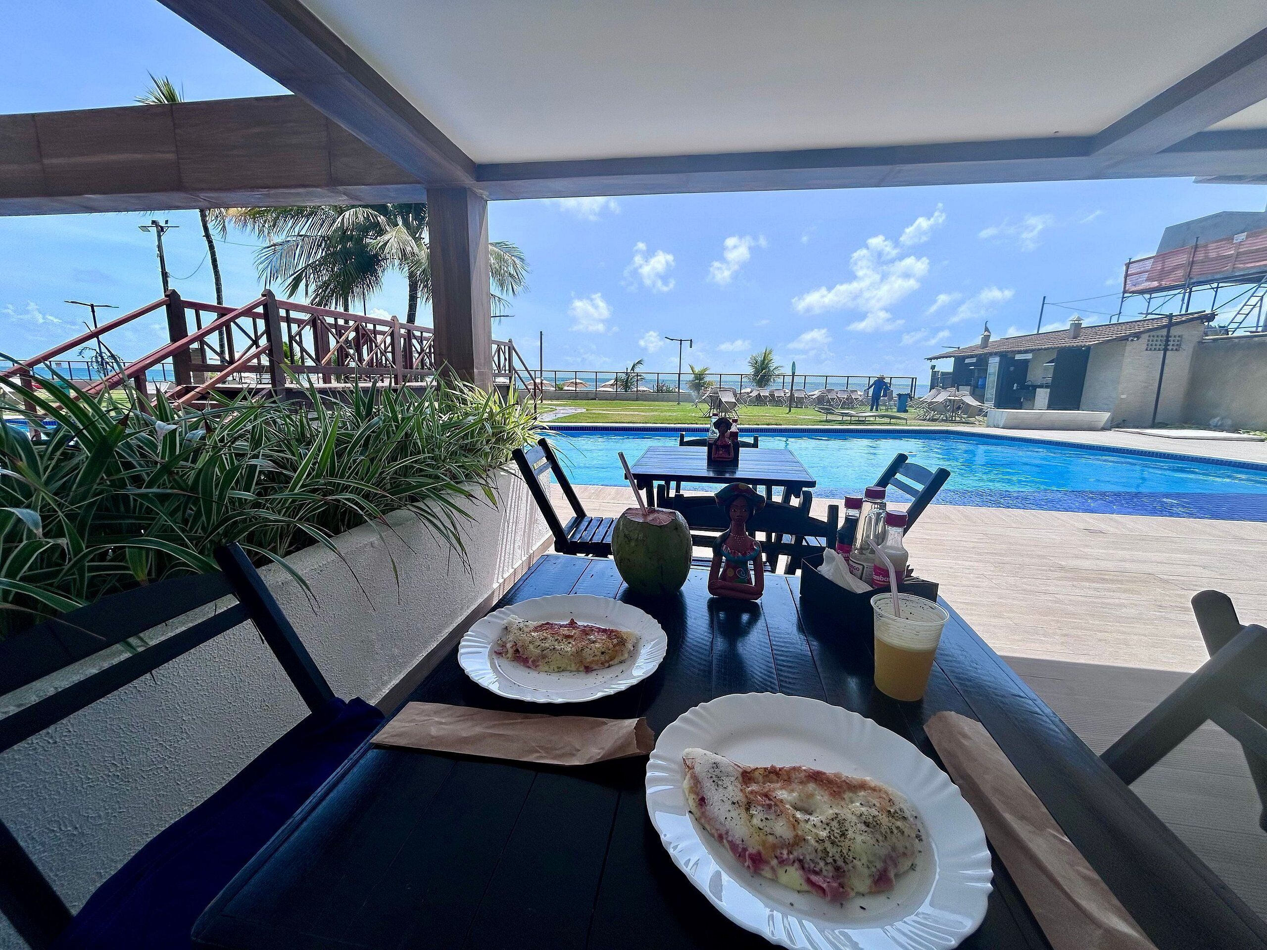 تناول الطعام بالخارج