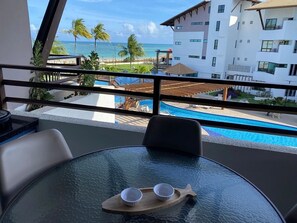 Apartment | Outdoor dining