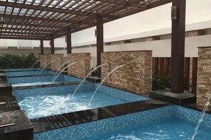Unclassified image, 4 of 57, button - Tianyuan Jibushi Hot Spring Hotel (Haicheng)