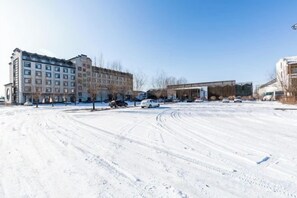 Unclassified image, 5 of 57, button - Tianyuan Jibushi Hot Spring Hotel (Haicheng)