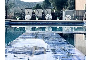 Outdoor pool, a heated pool - Sedona Fun: Pool, Spa, Sauna, Games Room, Golf! (Sedona)