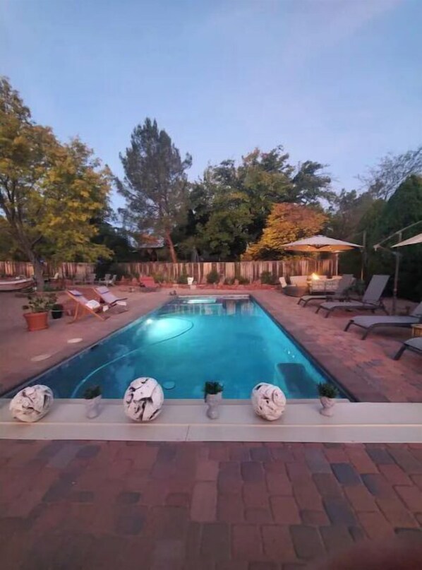 Outdoor pool, a heated pool