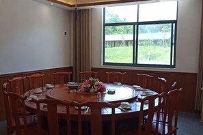 Ảnh chưa phân loại, 3 trong số 38 ảnh, nút