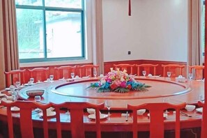 Unclassified image, 5 of 38, button - Yifeng Zhibo Hotel (Yifeng)