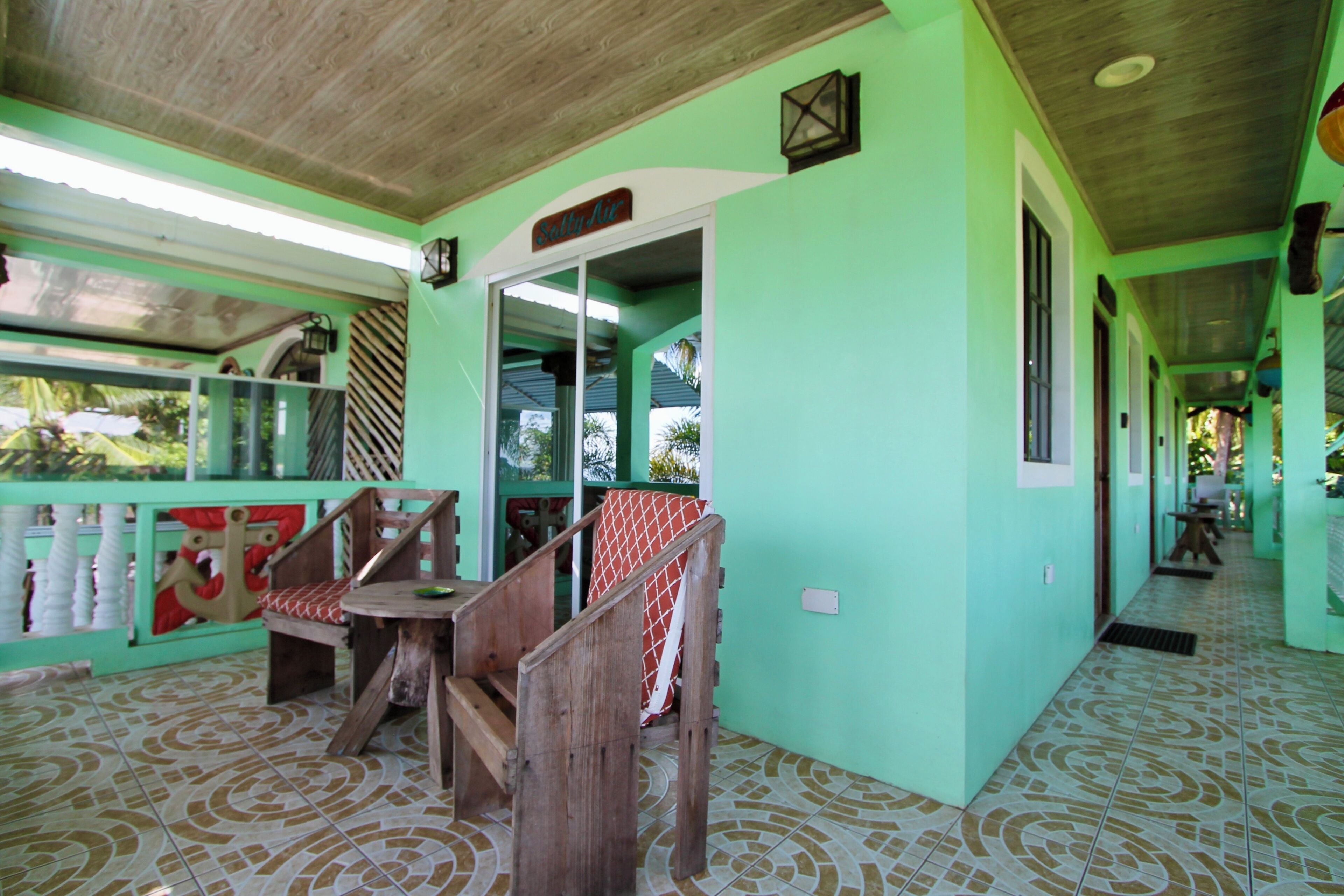 Salty Air | 테라스/파티오