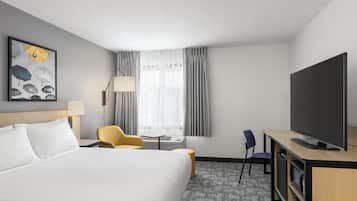 Escrivaninha, espaço de trabalho para notebook, cortinas blackout