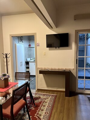 Dining - Fader Art Apartments (Godoy Cruz)