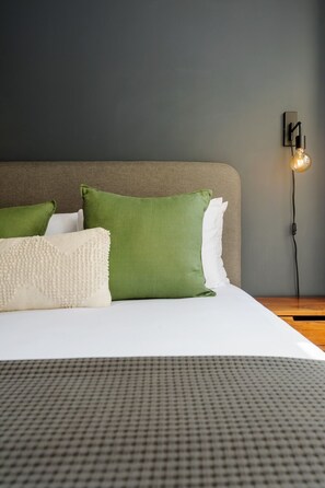 2 chambres, fer et planche à repasser, accès au Wi-Fi (inclus)