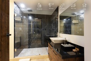 Bathroom - Lux large top floor Apt. at The Corner Condesa (Ciudad de México)