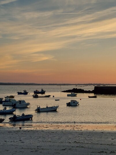 House whith sea view at 200 meters from the beach in Plouescat