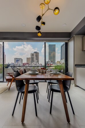 Dining - NEW! Stylish 1BR near Reforma & the Monument (Ciudad de México)