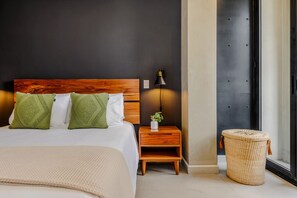 1 chambre, bureau, fer et planche à repasser, accès au Wi-Fi (inclus)