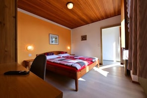 In-room safe, desk, free WiFi, bed sheets