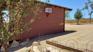 Property grounds - Cabin 3 - The-Hole-in-the-Rock - Dry Camping Cabin (Escalante)