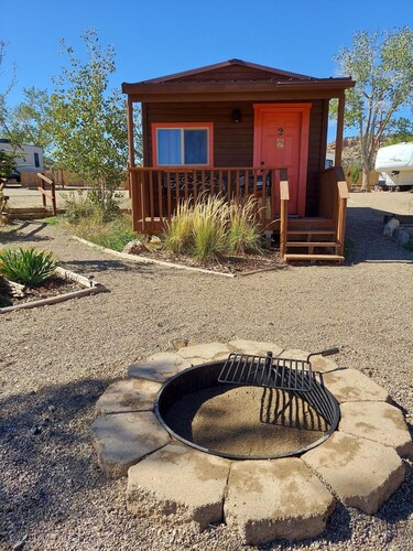 Cabin 3 - The-Hole-in-the-Rock - Dry Camping Cabin