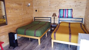 Room - Cabin 3 - The-Hole-in-the-Rock - Dry Camping Cabin (Escalante)