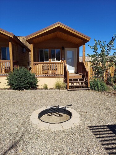 Cabin 5 - Deluxe Cabin with Half Bath