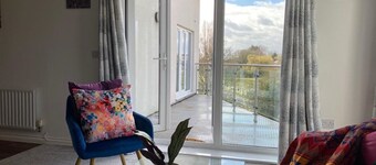 Exclusive Contemporary Apartment with Balcony & Free Parking