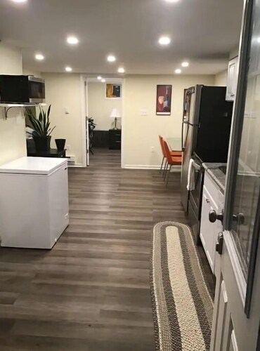 Cozy 1 bedroom suite with jet tub near US capitol!