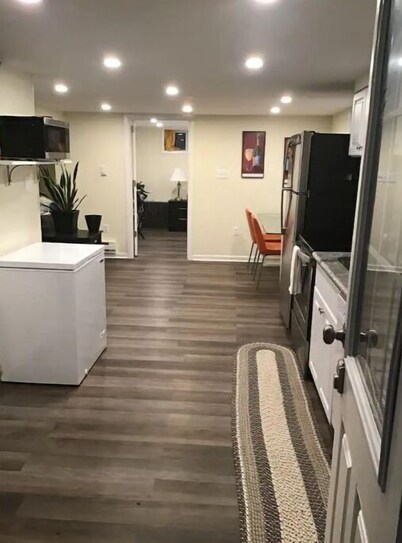Cozy 1 bedroom suite with jet tub near US capitol!