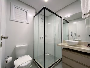 Shower, towels