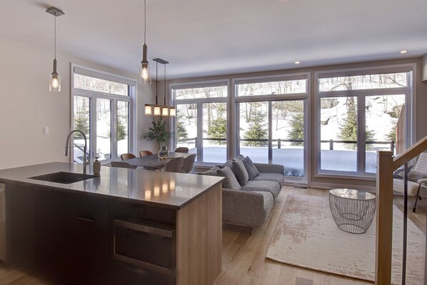 Interior - Brand new, well-located chalet with communal lap pool. (Mont-Tremblant)