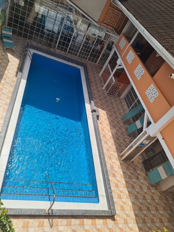 Indoor pool, 2 outdoor pools