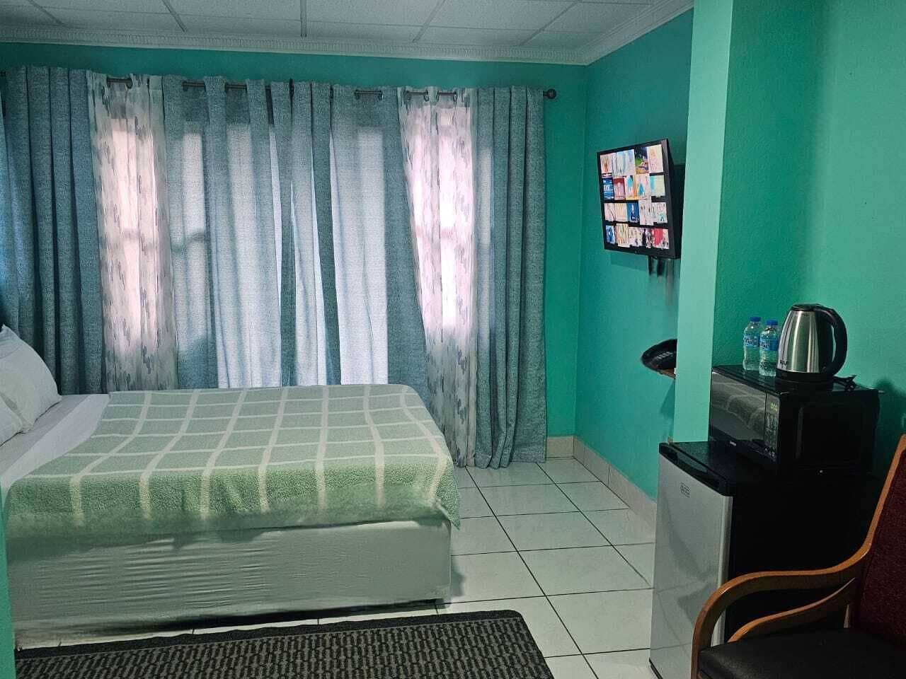 Classic dubbelrum för 1 person - 1 sovrum | Duntäcken, skrivbord, mörkläggningsgardiner och strykjärn/strykbräda