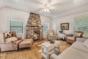 TV, fireplace, offices