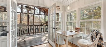 Gwen's Nest- a unique luxury, family cottage in the woods!