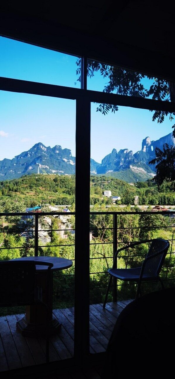 View from property - Tianshe Hostel (Zhangjiajie)