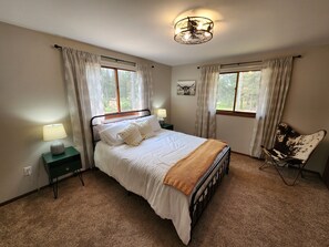 3 bedrooms, iron/ironing board, travel crib, free WiFi