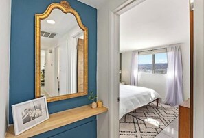 3 多间卧室、办公桌、熨斗/熨衣板、旅行婴儿床