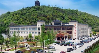Zhengzhong Holiday Hotel