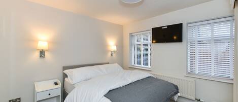 Chambre Double Confort | Décoration personnalisée, ameublement personnalisé, rideaux occultants