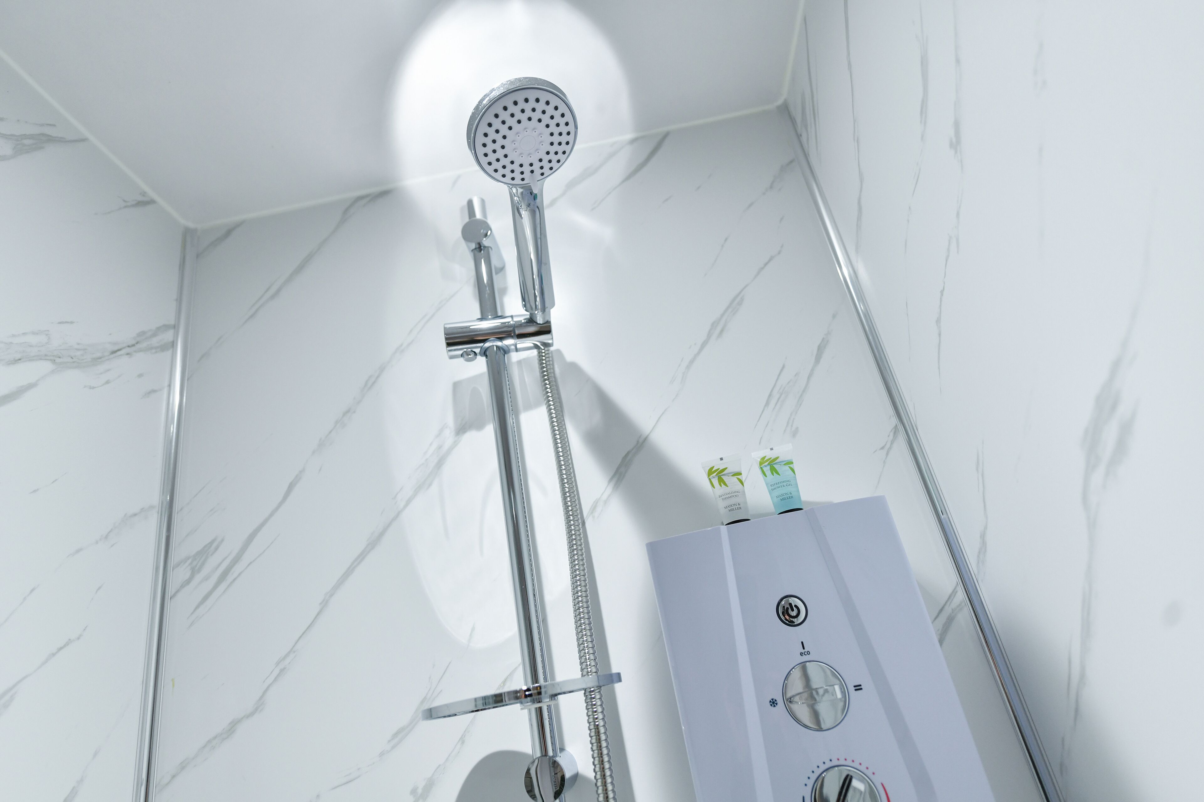 Comfort Single Room | Bathroom | Shower, hair dryer, towels, soap