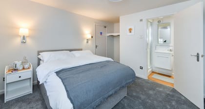 Rooms at Rolleston