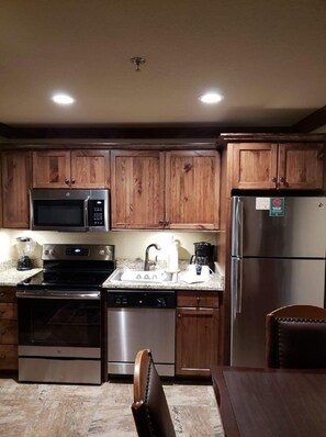 Refrigerador, microondas