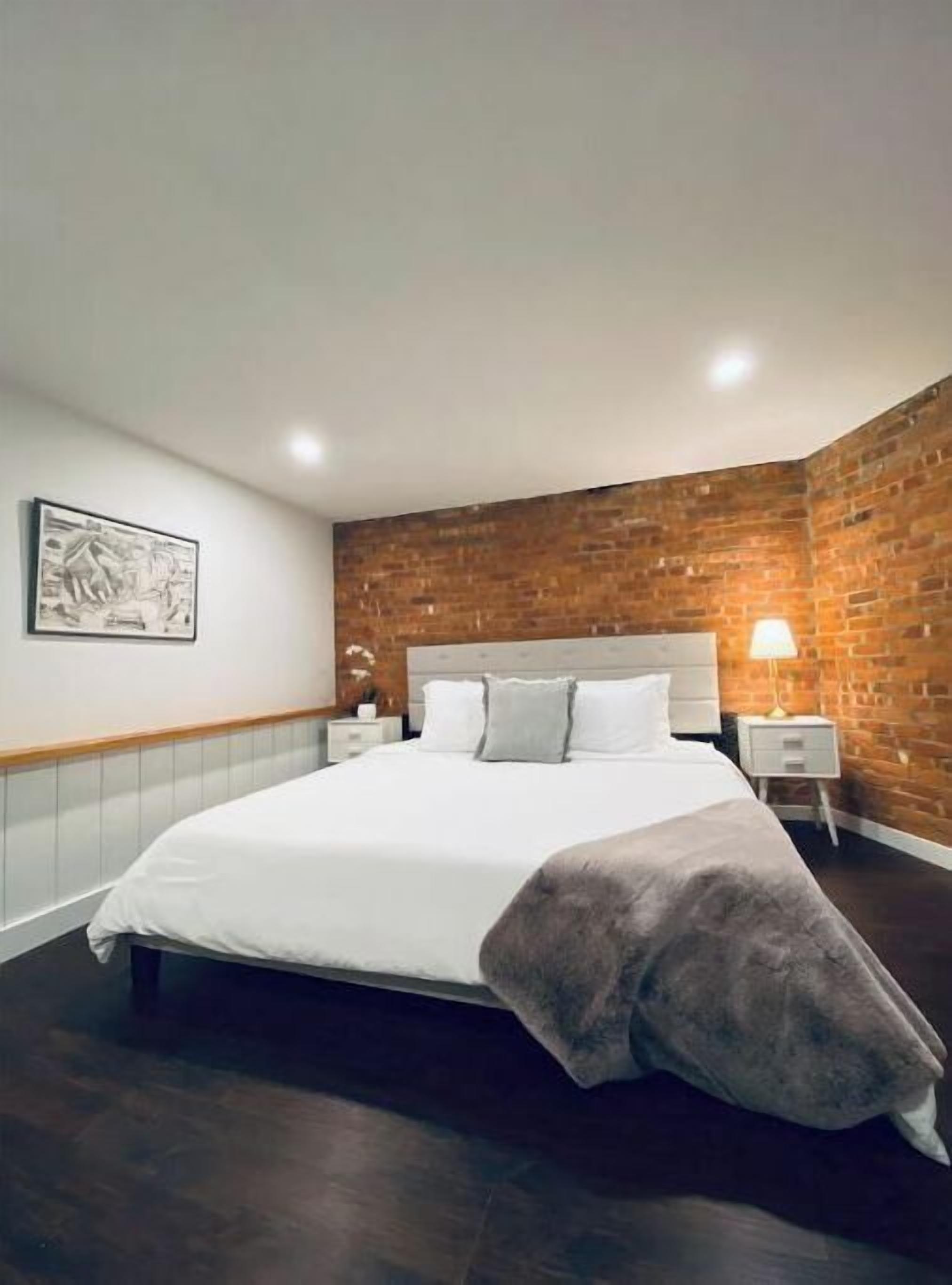 2 bedrooms, desk, free WiFi, bed sheets