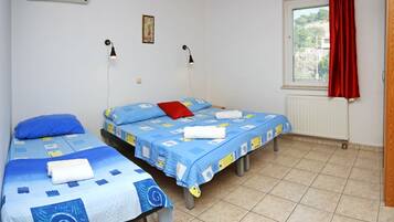 1 bedroom, internet, bed sheets