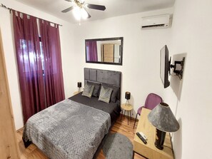 1 quarto, acesso à internet, roupa de cama