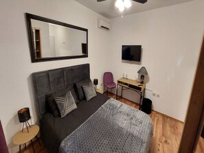 1 habitación, acceso a internet y ropa de cama 