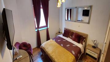 1 bedroom, WiFi, bed sheets