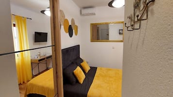 1 bedroom, internet, bed sheets