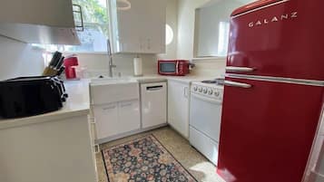 Réfrigérateur, cafetiÚre/bouilloire